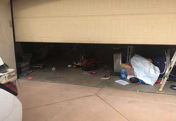 How To Deal With Common Garage Door Problems in Charlotte, NC
